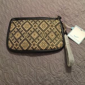 Large wristlet